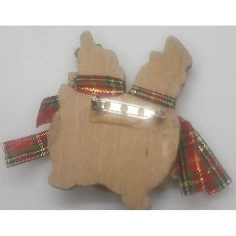 Vintage wooden winter holiday happy‎ Snowman family brooch pin